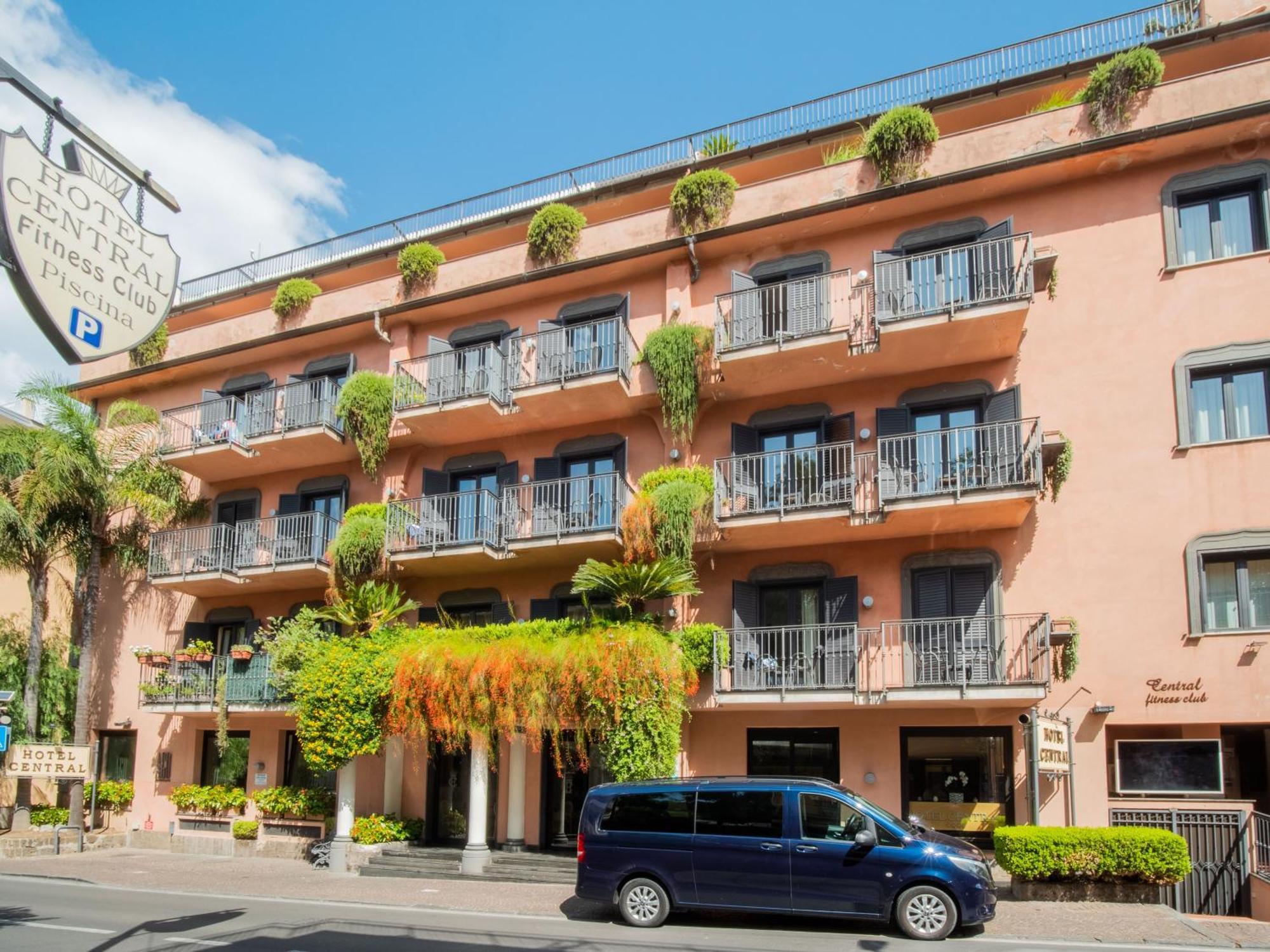 Hotel Central Wellness Σορέντο Εξωτερικό φωτογραφία