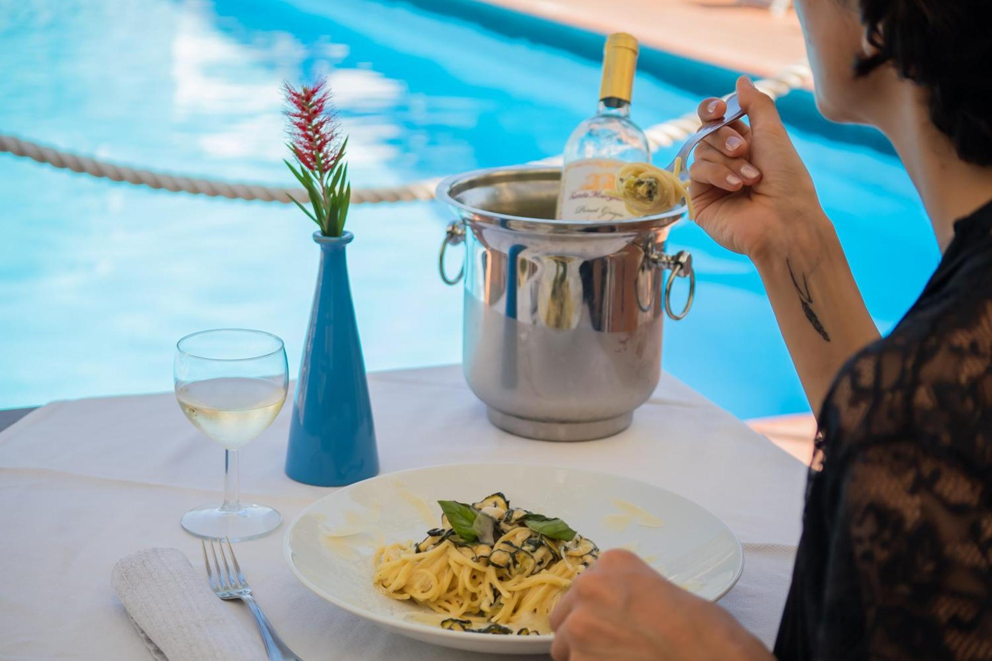 Hotel Central Wellness Σορέντο Εξωτερικό φωτογραφία