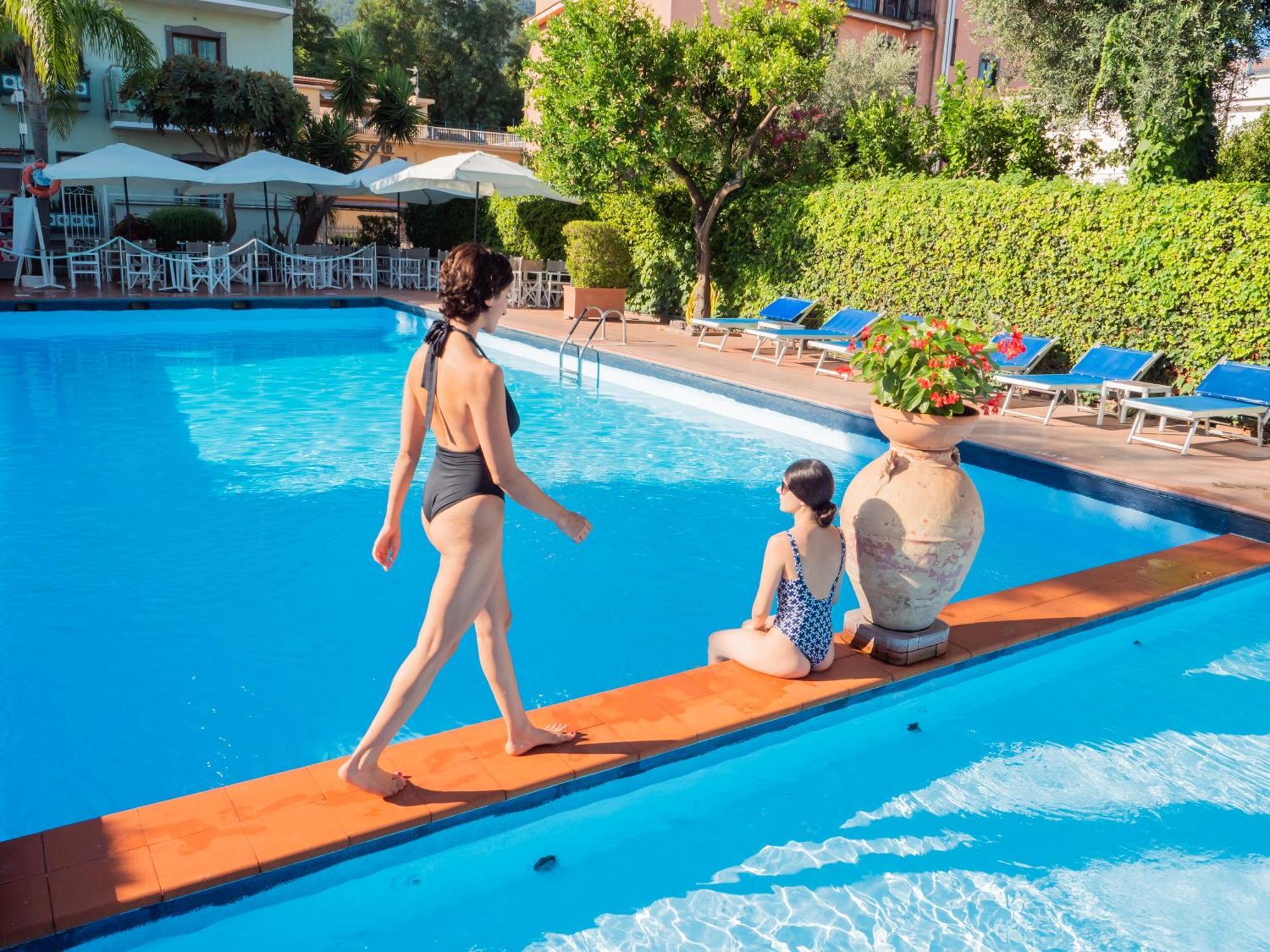 Hotel Central Wellness Σορέντο Εξωτερικό φωτογραφία