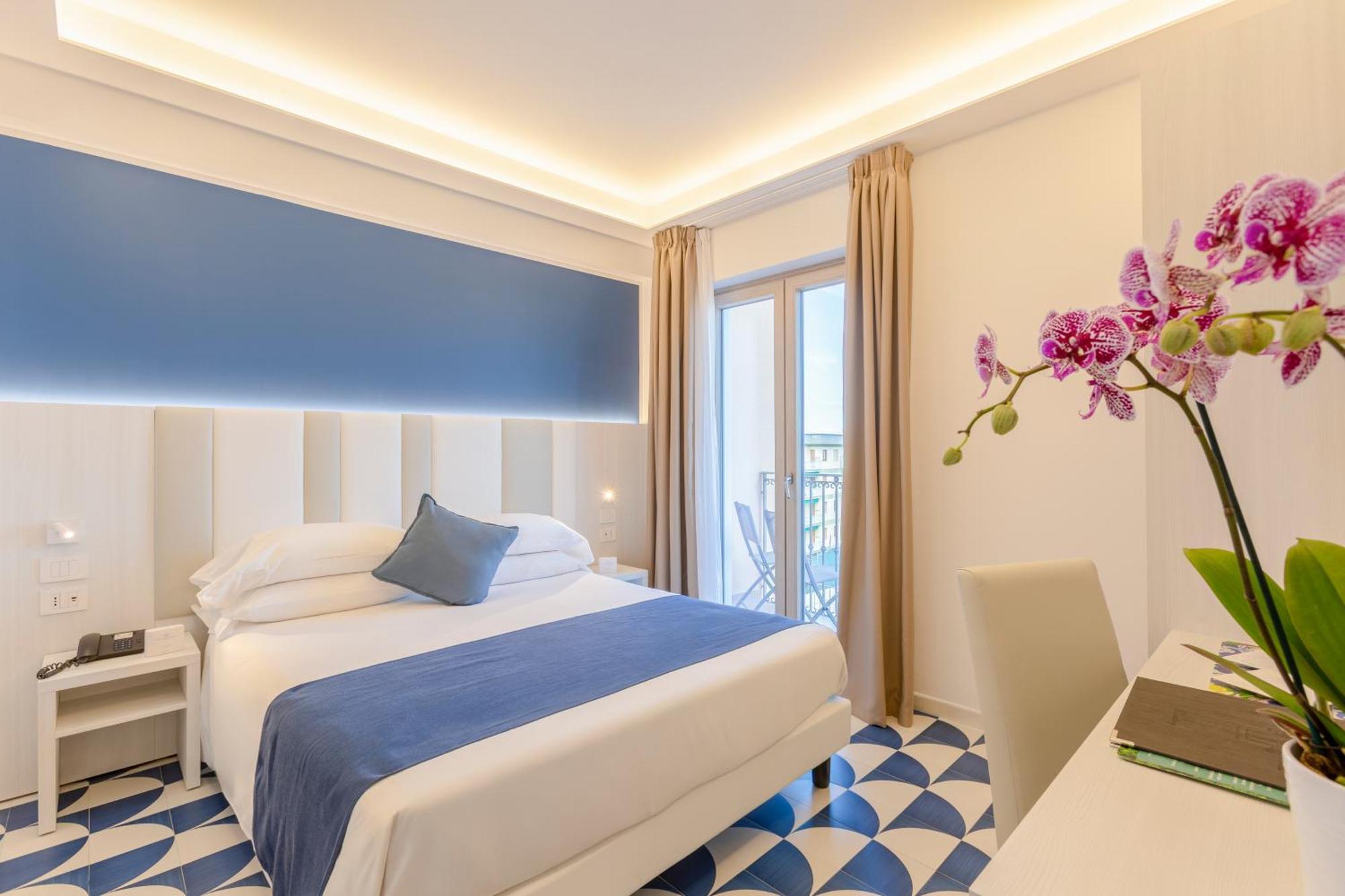 Hotel Central Wellness Σορέντο Εξωτερικό φωτογραφία